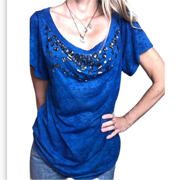 LaRok distressed blue T-shirt with beaded details size XS - Picture 1 of 9